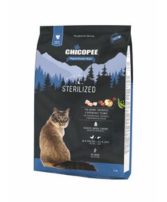 Храна за котка Chicopee Holistic Nature Line Sterilized, 8 кг